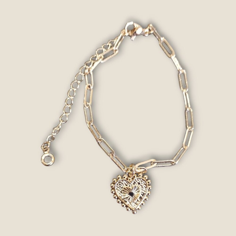 Paperclip Chain Initial W Gold Tone Bracelet - Picture 3 of 3